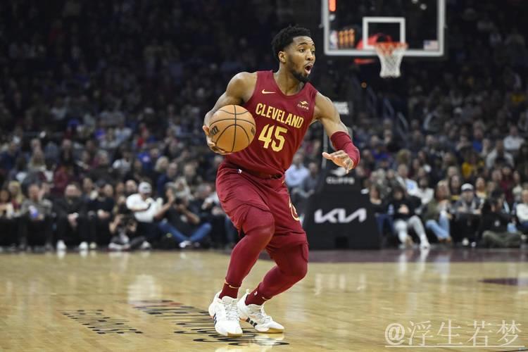 米切尔砍25+8+14 卡斯尔贡献22+11+8 骑士险守主场击退马刺 米切尔砍25+8+14 卡斯尔贡献22+11+8 骑士险守主场击退马刺